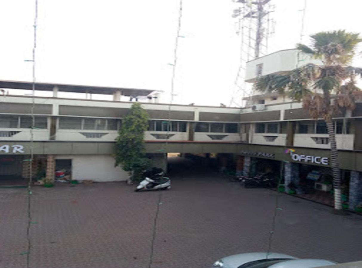 Hotel Center Point- Chhattisgarh Korba ภายนอก รูปภาพ